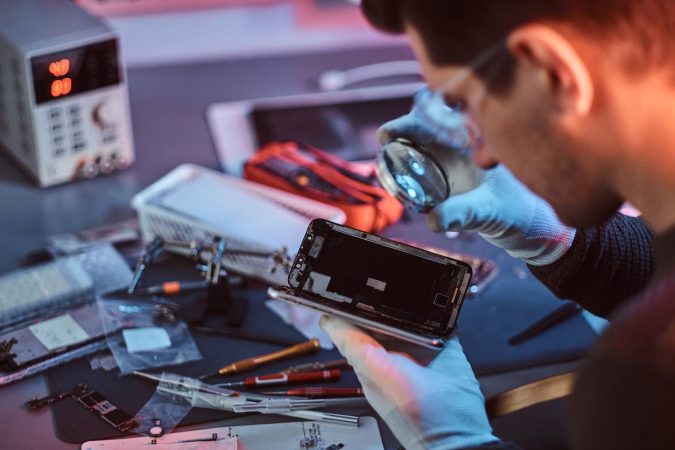 Téléphone cassé: vous pouvez le réparer ou récupérer vos données