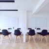 Comment_bien_équiper_une_salle_de_réunion_pour_des_présentations_?